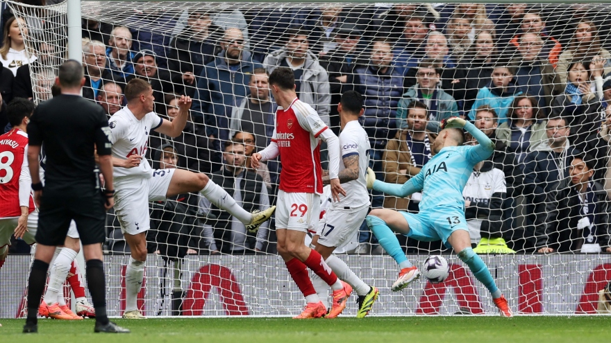 TRỰC TIẾP Tottenham 0-3 Arsenal: Chủ nhà quyết tâm tìm bàn gỡ