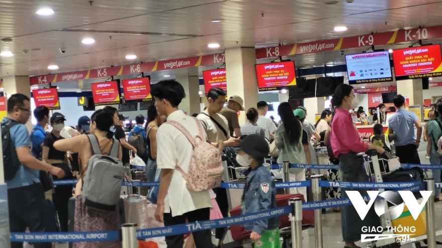 Sân bay Tân Sơn Nhất chuẩn bị phục vụ dịp Lễ và cao điểm hè 2024 thế nào?