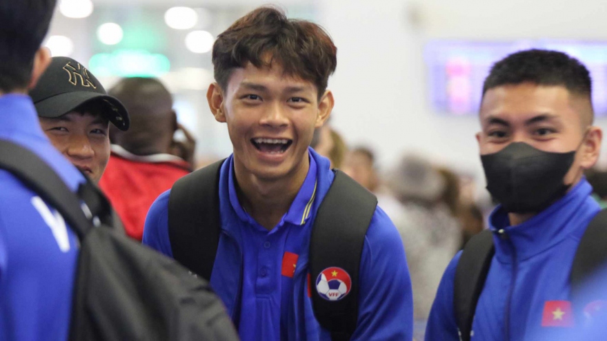 Vietnamese U23 footballers head to Qatar for U23 Asian Cup