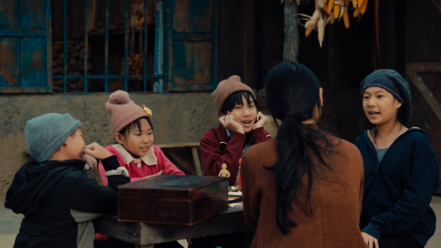 Các con của Lý Hải - Minh Hà bất ngờ xuất hiện trong trailer "Lật mặt 7"