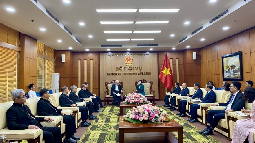 Bộ trưởng Ngoại giao Tòa thánh Vatican tin tưởng vào quan hệ với Việt Nam