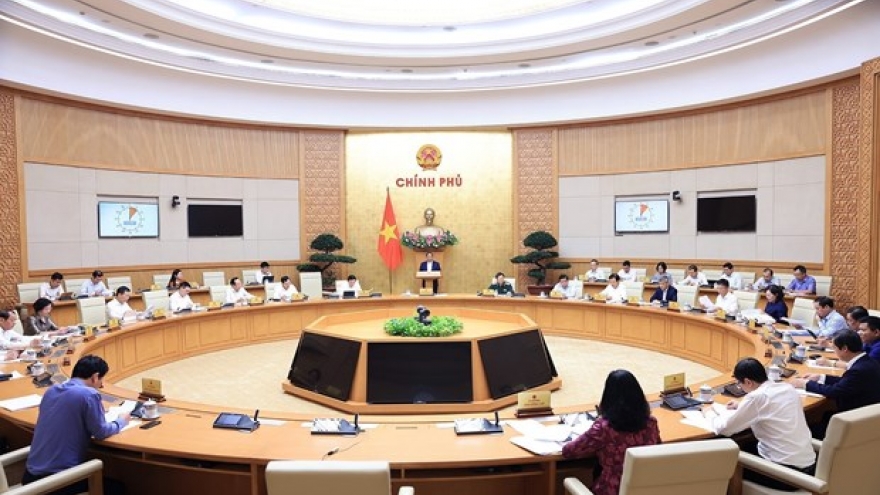 PM urges issuance of detailed regulations for implementing laws, ordinances