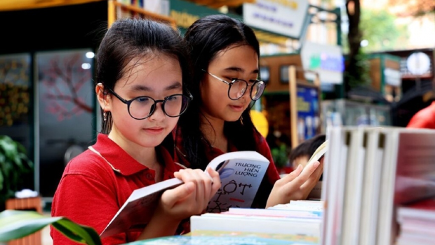 Numerous activities celebrate 3rd Vietnam Book and Reading Culture Day