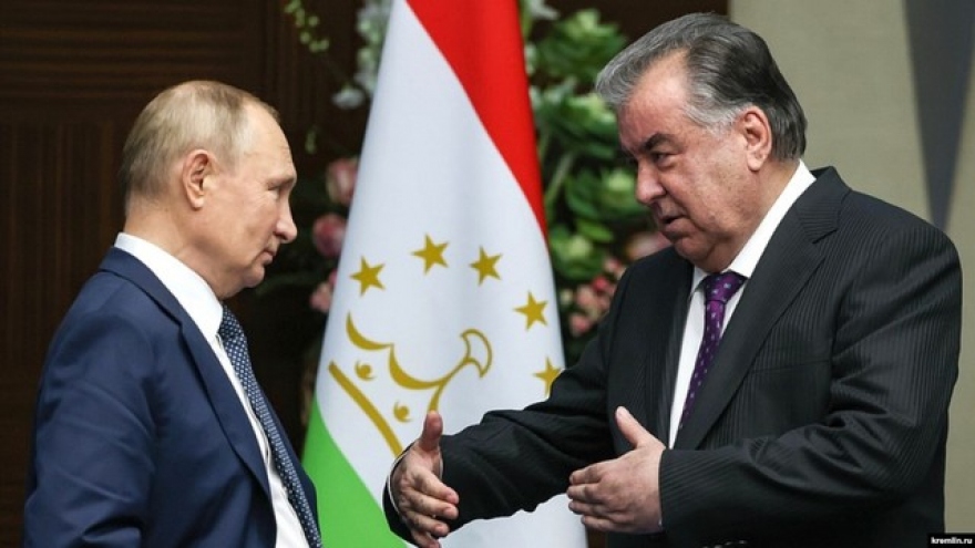 Nga và Tajikistan tăng cường hợp tác chống khủng bố