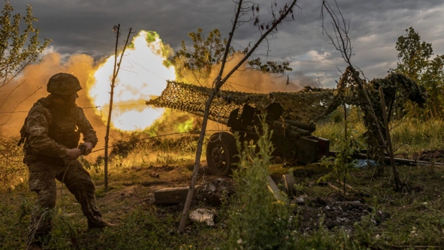 Cận cảnh pháo tự hành 2S19 Msta-S của Nga khai hỏa ở Avdiivka