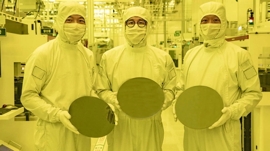 Samsung chạy nước rút, đẩy nhanh lộ trình sản xuất chip 1nm