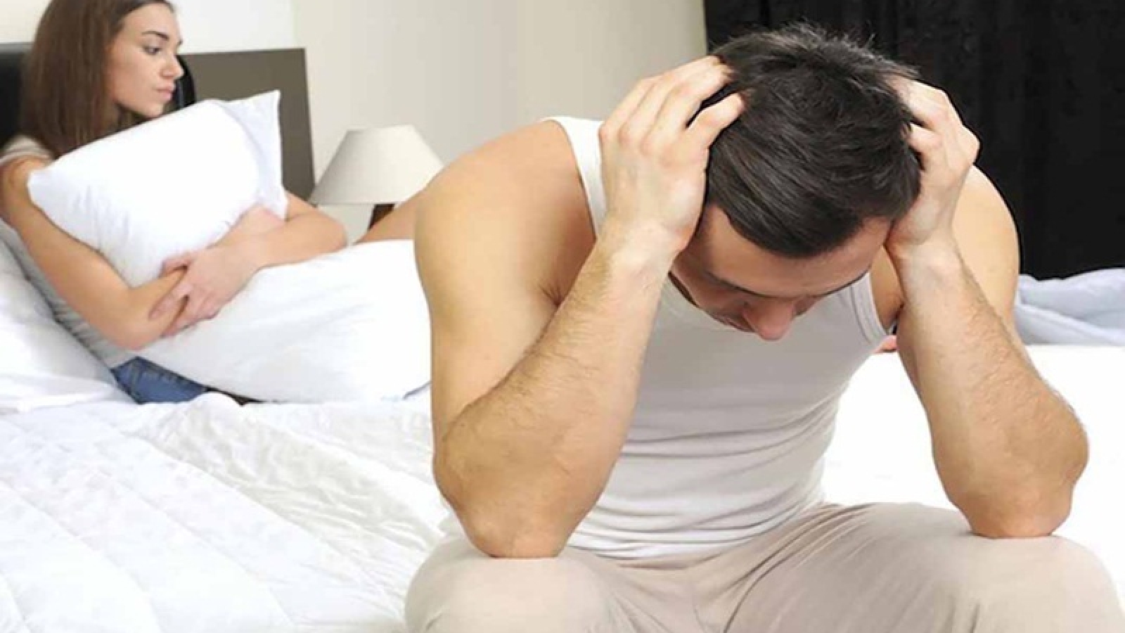 Sau mỗi lần gần gũi vợ, chồng tôi lại bị đau đớn