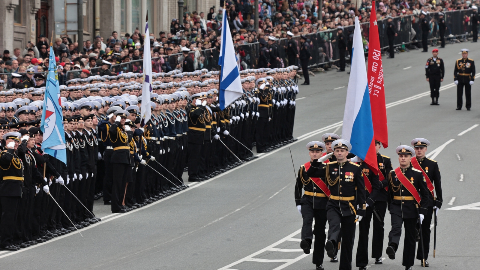 Tổng thống Putin thừa nhận Nga đang trong giai đoạn khó khăn