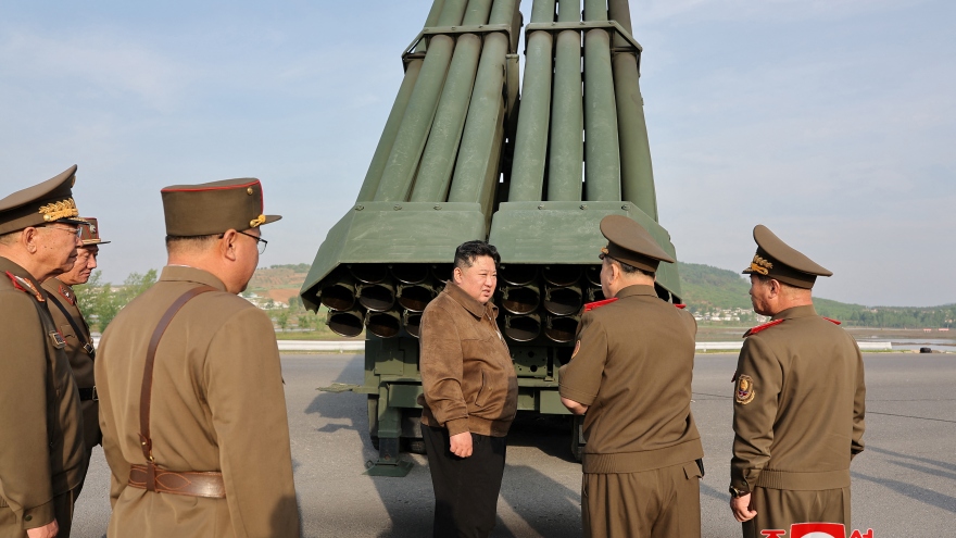 Triều Tiên sẽ triển khai bệ phóng tên lửa đa nòng mới từ năm nay