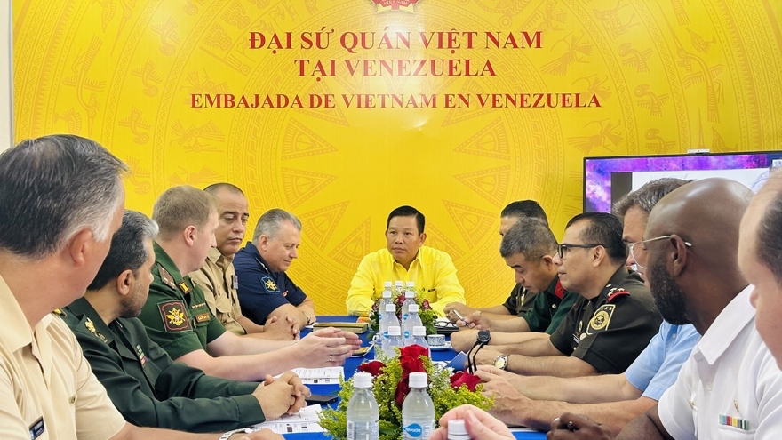 Vietnam introduces foreign and defense policy line in Venezuela