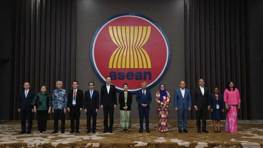 ASEAN và Trung Quốc khẳng định cam kết tăng cường quan hệ đối tác