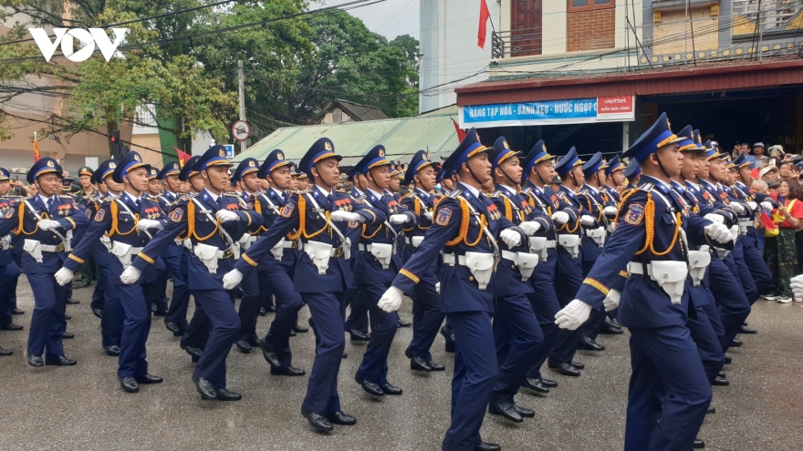 Grand military parade celebrates 70th Dien Bien Phu Victory anniversary