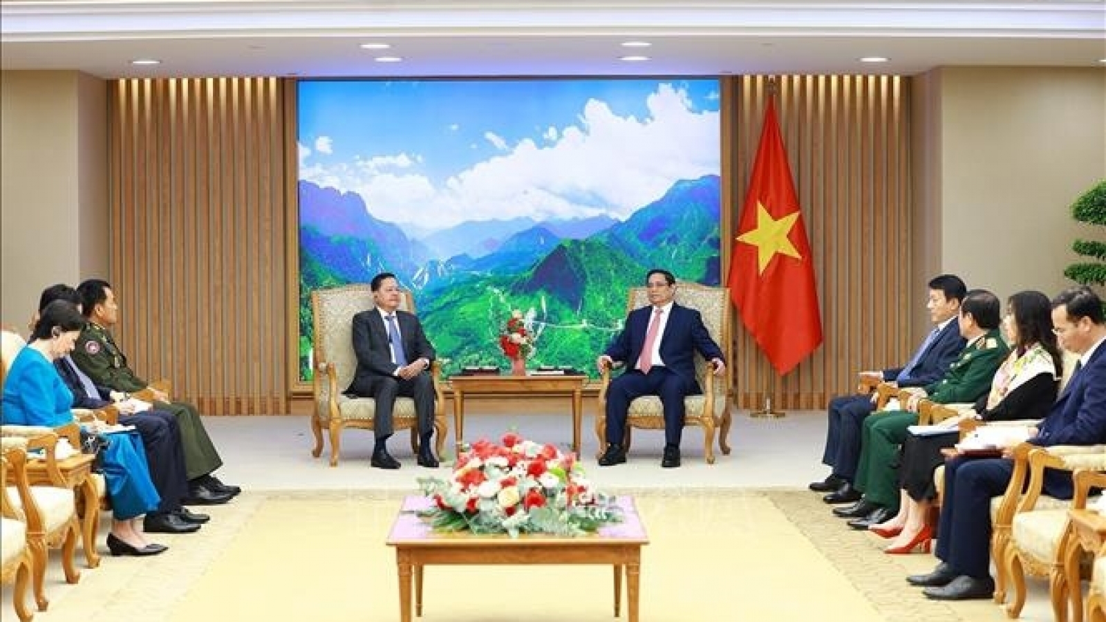 PM hosts Deputy Prime Minister of Cambodia