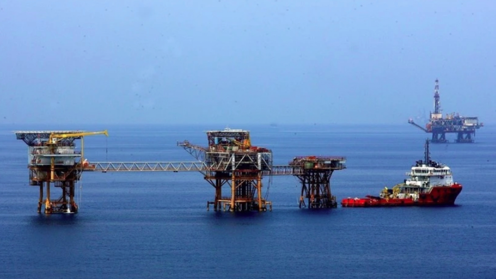 Petrovietnam announces two new oil and gas fields