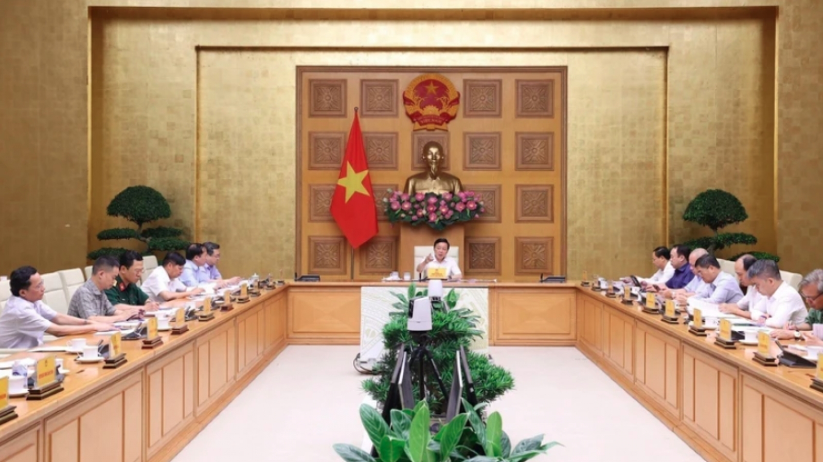 Deputy PM demands minimising procedures for social housing projects