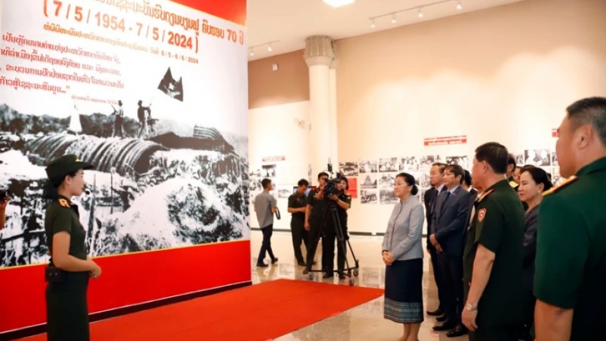 Vientiane photo exhibition marks Dien Bien Phu Victory anniversary