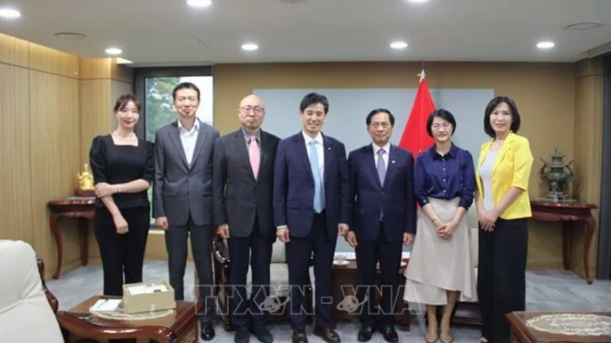 FM receives Chairman of Korea-Vietnam Economic and Cultural Association