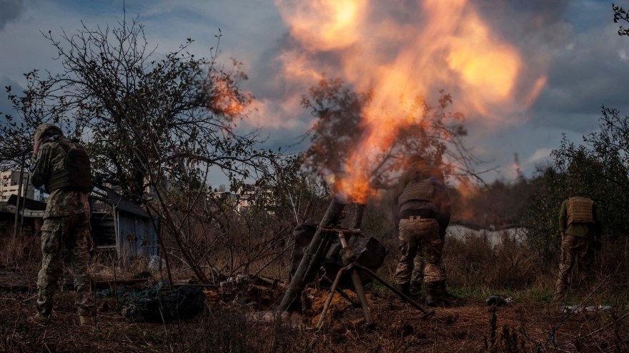 Mặt trận miền Đông rực lửa, Ukraine đối mặt mũi tiến công của Nga từ nhiều phía