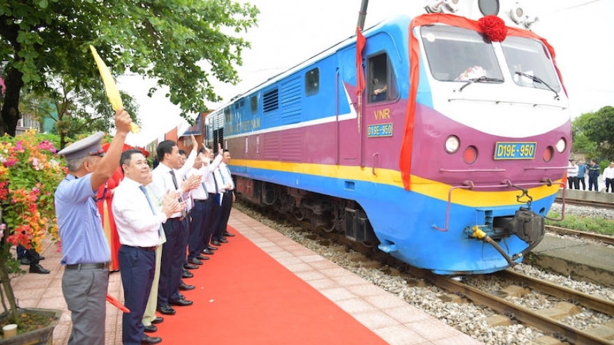 Vietnam launches new freight rail route to China