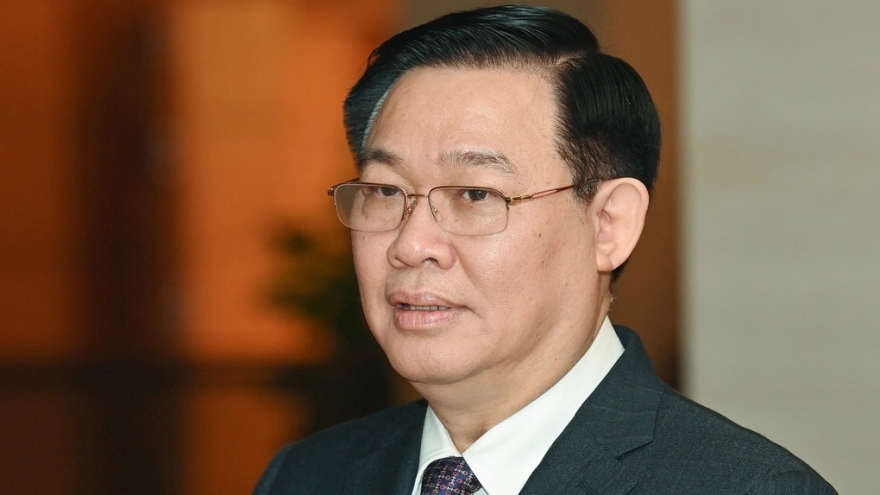 Vuong Dinh Hue relieved of position as National Assembly leader