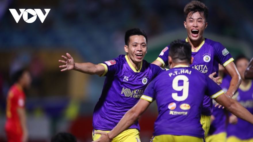 Bảng xếp hạng V-League mới nhất: Hà Nội FC áp sát top 3 sau diễn biến khó tin
