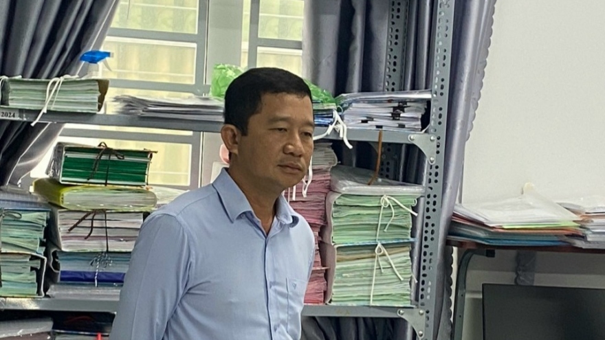 Khởi tố, bắt tạm giam cán bộ văn phòng đăng ký đất đai ở Bạc Liêu
