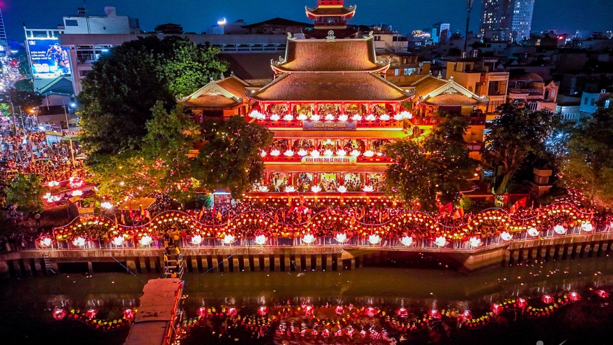 Thousands of lanterns float in canal celebrating Lord Buddha’s birthday