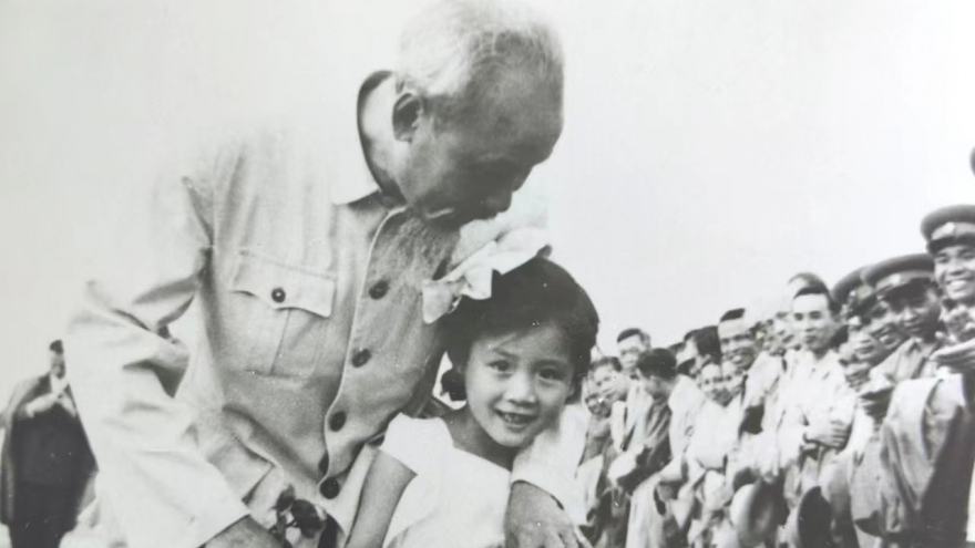 Miền ký ức thiêng liêng của “cô bé Trung Quốc” được chụp ảnh cùng Bác Hồ