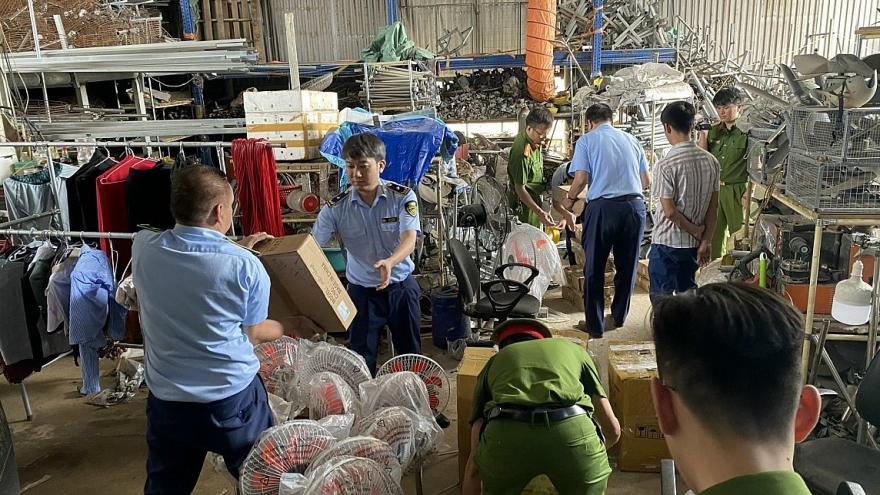 ''Vua quạt'' ở Bắc Ninh bị phạt 40 triệu đồng, tịch thu gần 3.000 linh kiện