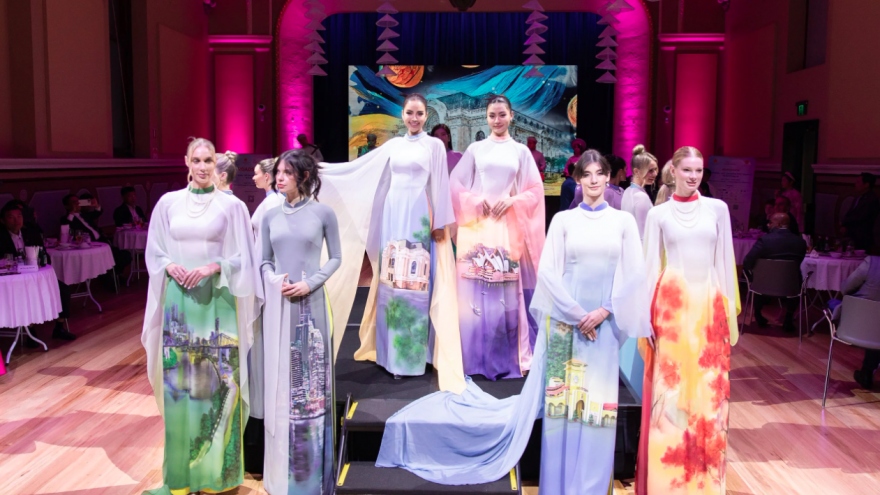 Ao Dai fashion show promotes Vietnamese culture in Australia