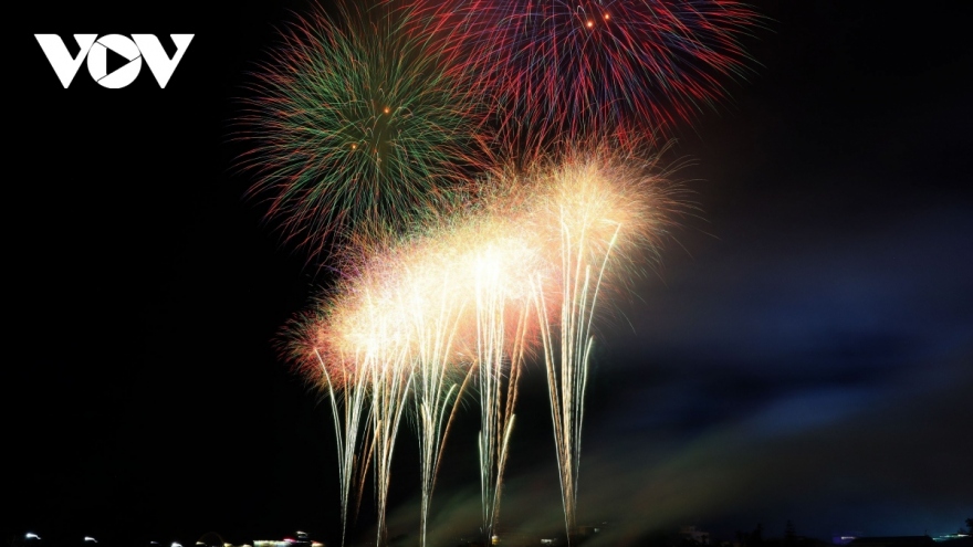Fireworks light up Dien Bien Phu skies for Victory Day commemoration