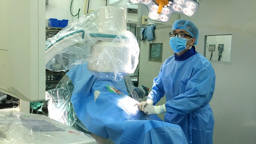 Bác sĩ Phan Duy Kiên lưu ý khi điều trị suy giãn tĩnh mạch bằng laser xung dài