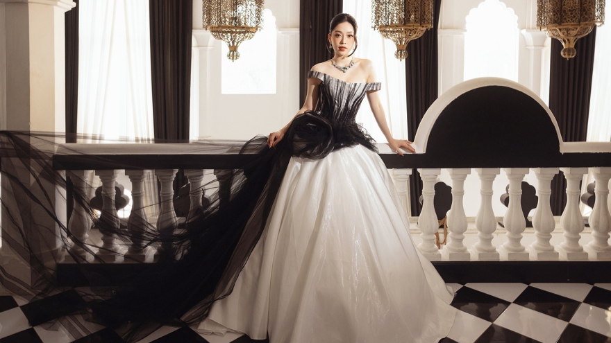 Cận cảnh bộ váy lấy cảm hứng từ thư pháp Việt của Á hậu Phương Nga tại Cannes