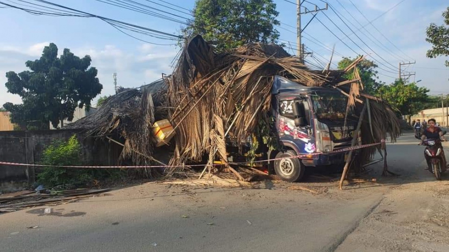 Lơ xe tập lái, đâm chết người đàn ông ngủ trong chòi lá ở Bình Dương