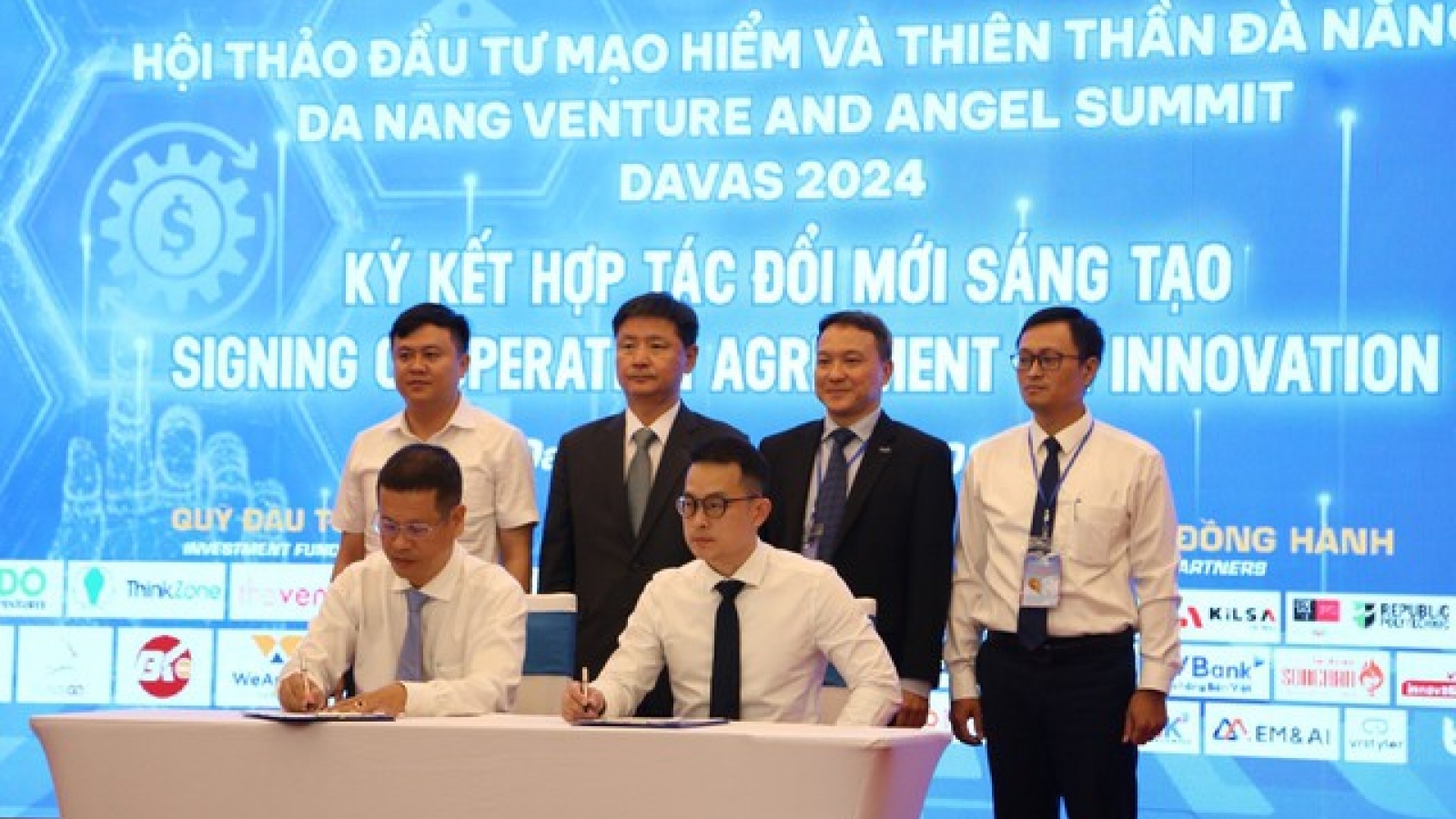 Da Nang Venture and Angel Summit connects startup projects with investment funds