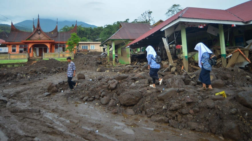 Lũ dung nham càn quét Indonesia, gần 70 người thiệt mạng