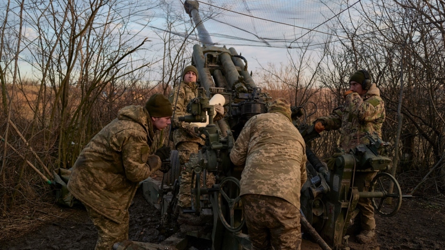 Nga khai hỏa lựu pháo Giatsint-B xóa sổ kho đạn và pháo M-777 của Ukraine