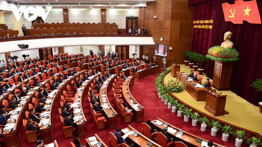 Party Central Committee opens ninth session in Hanoi