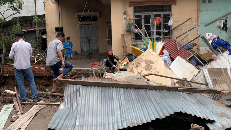 Vụ một người ở Đồng Nai bị thương nặng do tường sập: Do đào cống sát nhà dân