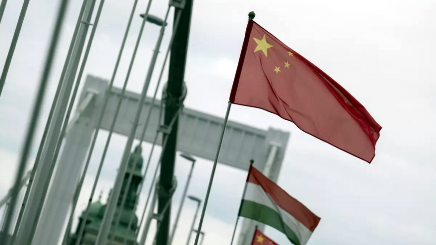 Chủ tịch Tập Cận Bình thăm và đàm phán về mở rộng đầu tư của Trung Quốc với Hungary