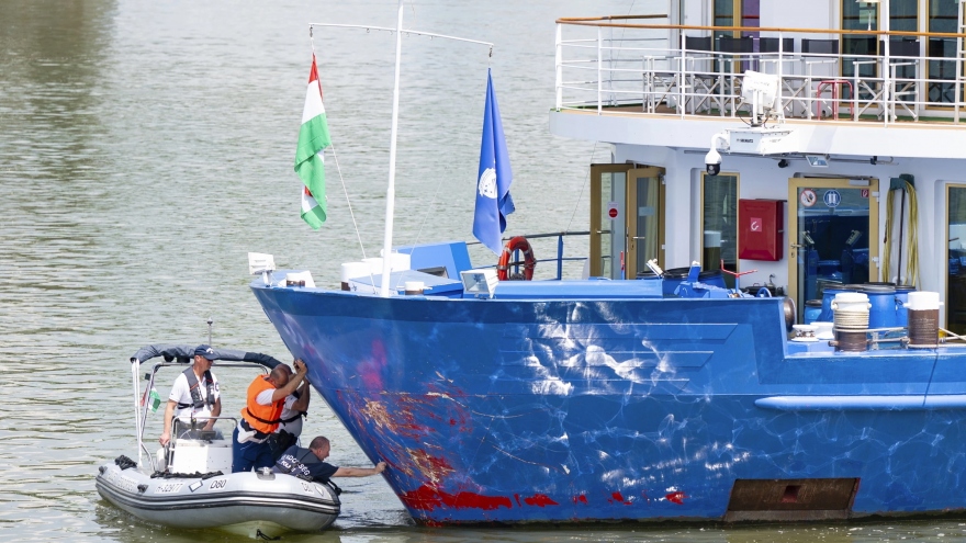 Ít nhất 2 người chết và 5 người mất tích sau vụ va chạm thuyền trên sông Danube