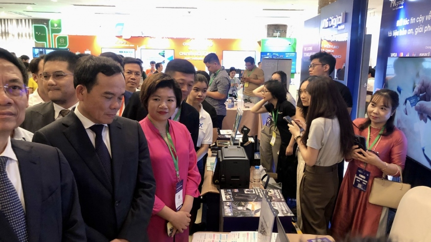Phó Thủ tướng Trần Lưu Quang kêu gọi doanh nghiệp FDI đào tạo kỹ sư chip bán dẫn