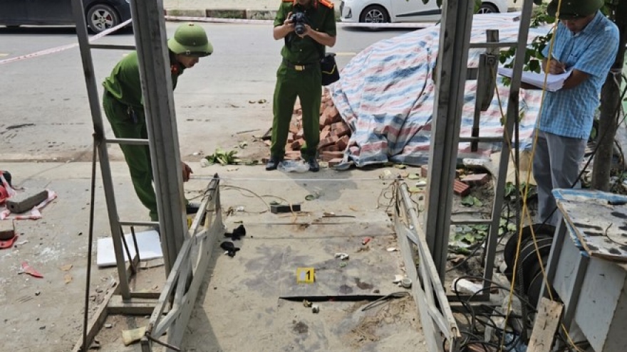 Rơi thang máy tự chế làm 7 người bị thương ở Bắc Giang