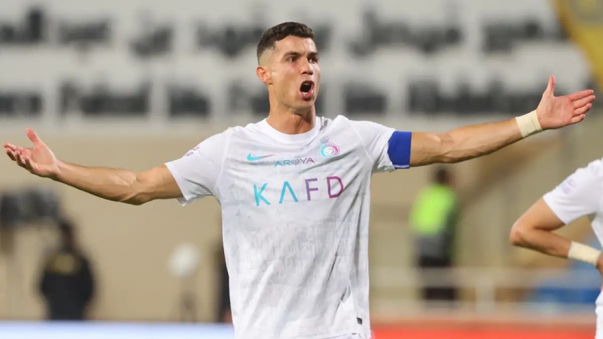 Ronaldo kém duyên, Al Nassr nhọc nhằn thoát thua sau diễn biến gây sốc