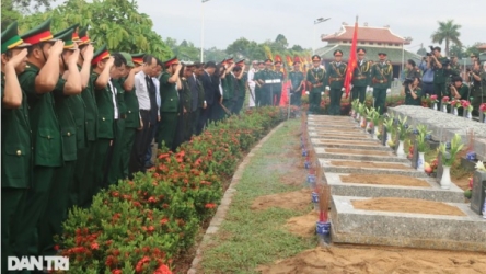 Thua Thien-Hue reburies remains of fallen soldiers repatriated from Laos