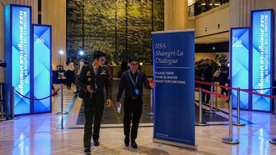 Vietnam attends at 21st Shangri-La Dialogue in Singapore
