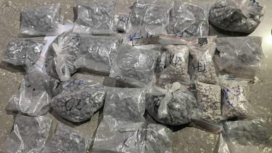 Bắt quả tang nam thanh niên tàng trữ gần 6.000 viên ma túy