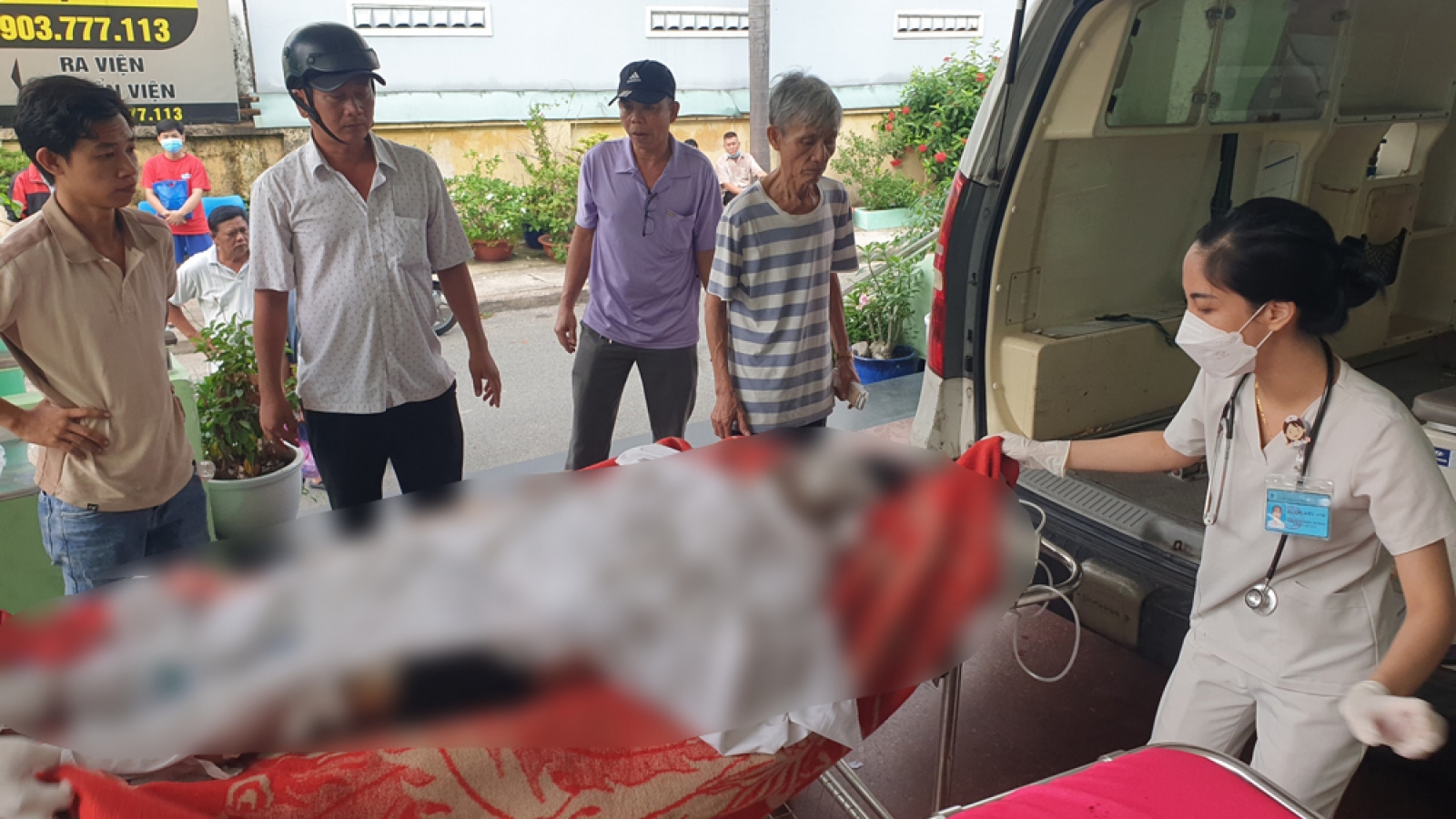 Nóng 24h: Điều tra nguyên nhân vụ người phụ nữ nghi tự thiêu ở Bình Dương