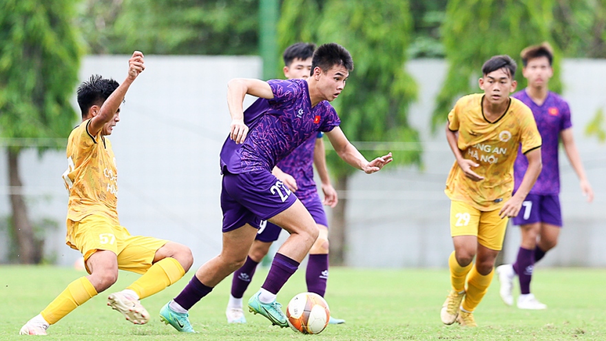 U19 Việt Nam thắng trận đầu tiên dưới thời HLV mới
