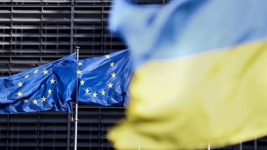 EU nhất trí đảm bảo an ninh cho Ukraine nhưng loại trừ khả năng gửi quân